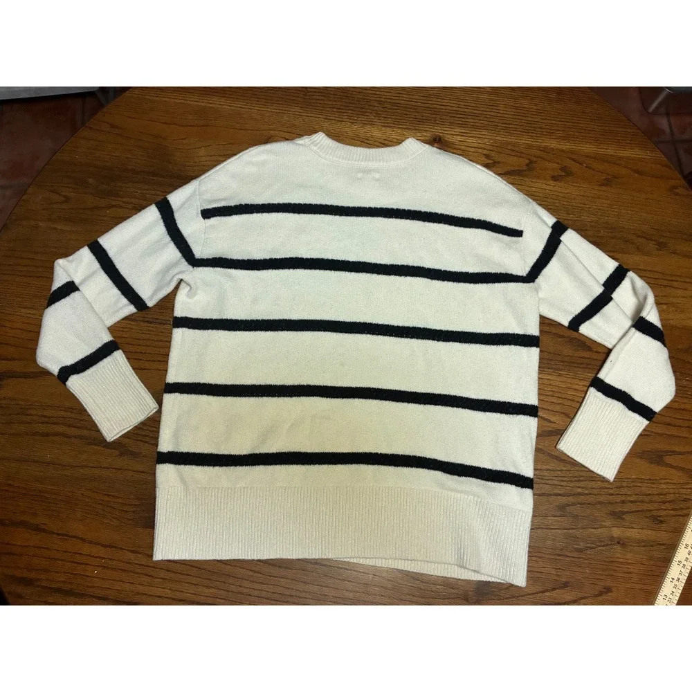 Aerie Womens XS Cream Black‎ Striped Crewneck Oversized Knit Sweater 10018-62Y